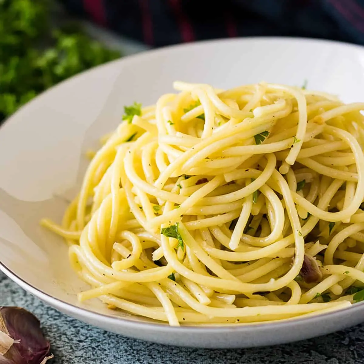 Bowl of olive oil and garlic pasta.