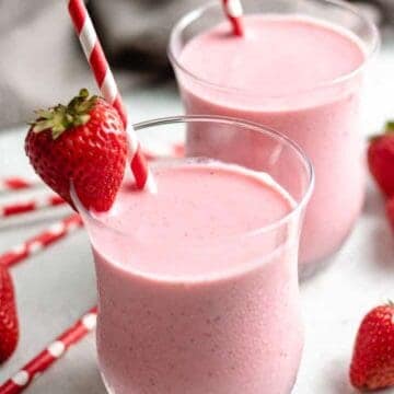 Strawberry Greek Yogurt Smoothie