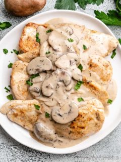 An aerial view of the creamy mushroom chicken.