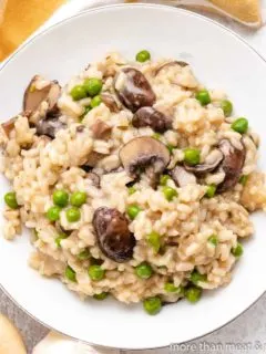 Top-down view of the creamy mushroom risotto.