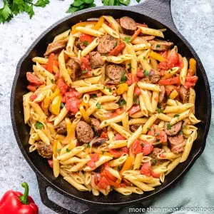 A top-down view of the sausage and peppers pasta.