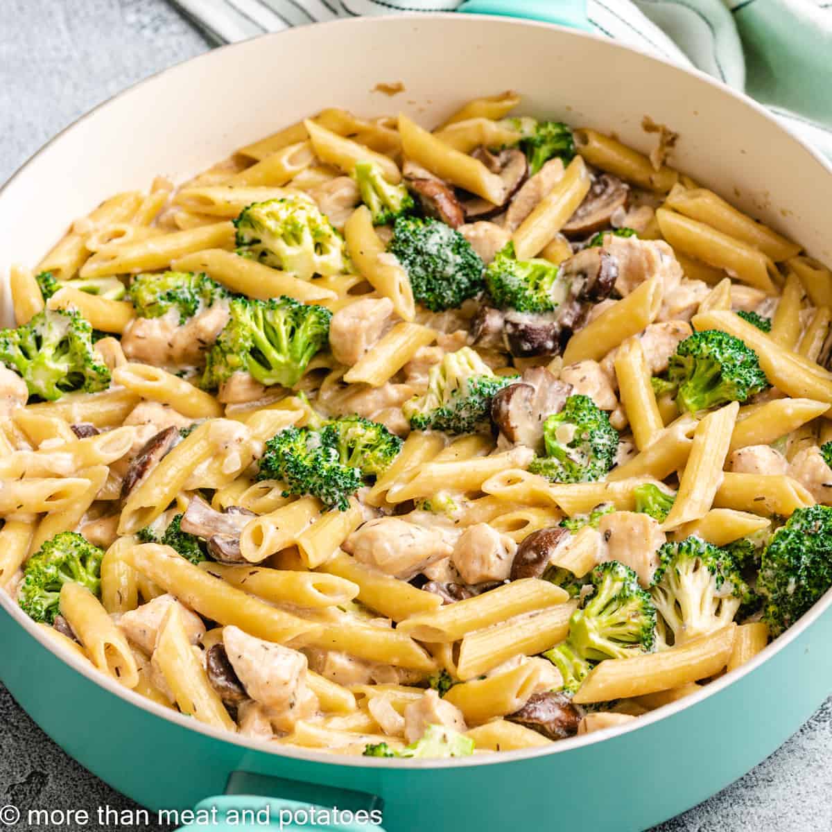 Chicken mushroom broccoli pasta featured image recipes