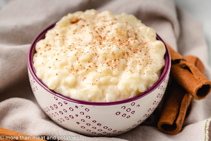 Homemade rice pudding without eggs in a bowl.
