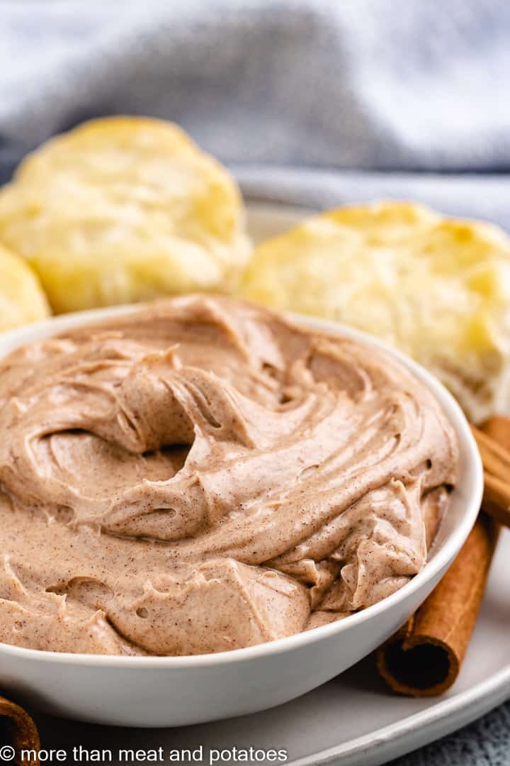 Creamy Cinnamon Spread Cinnamon flavored butter in a small bowl.