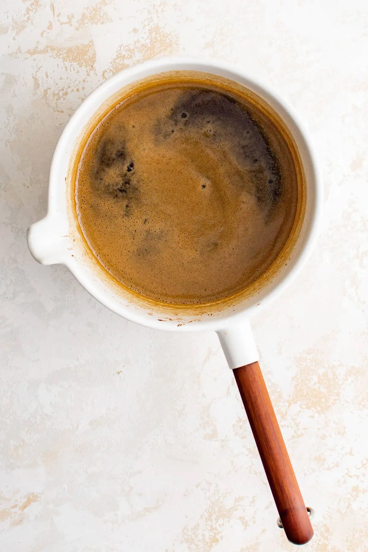 Gingerbread syrup in a saucepan.