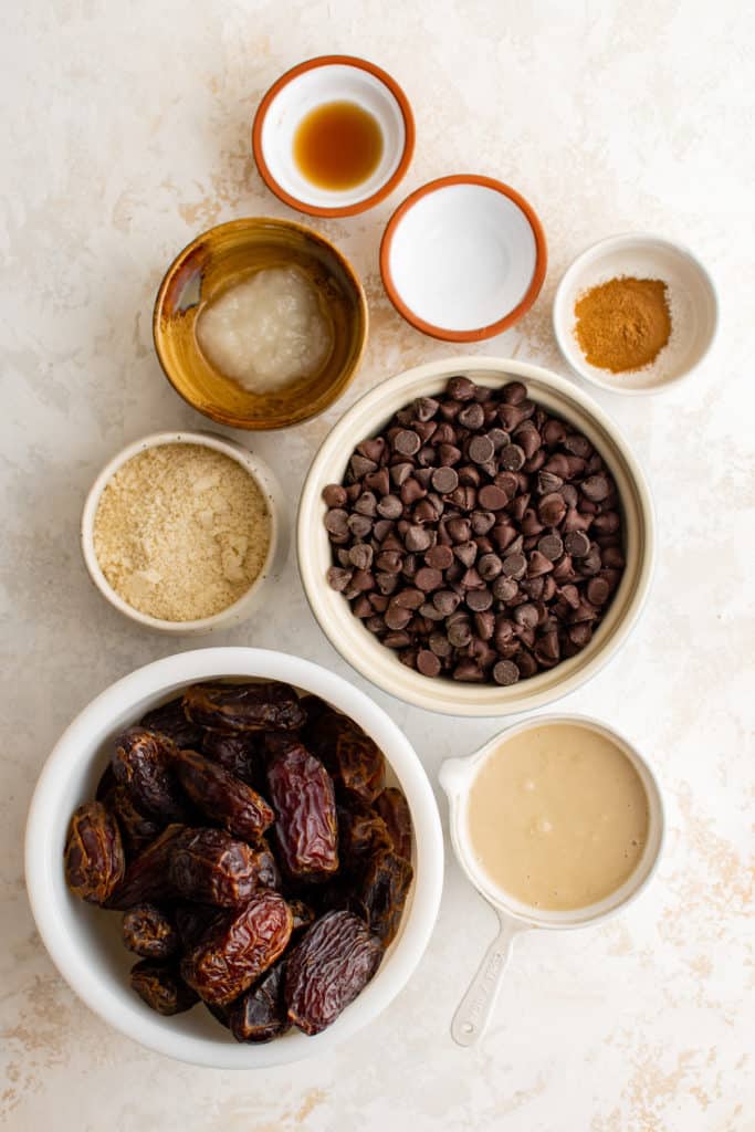 Ingredients needed to make date caramels.