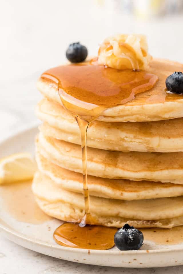 Lemon Ricotta Pancakes Recipe (Easy to Make)