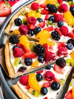 Sugar cookie crust topped with fruit.