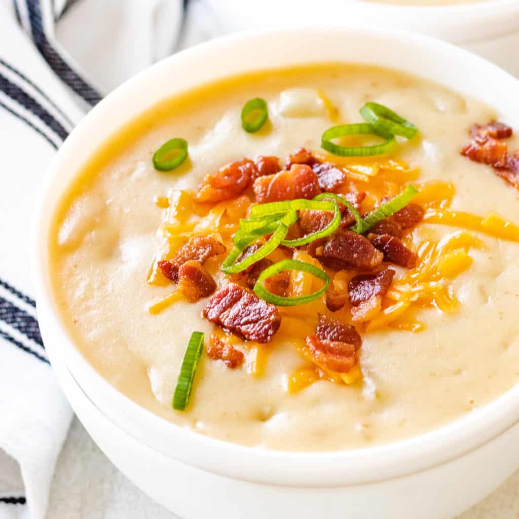 Old Fashioned Cheesy Potato Soup