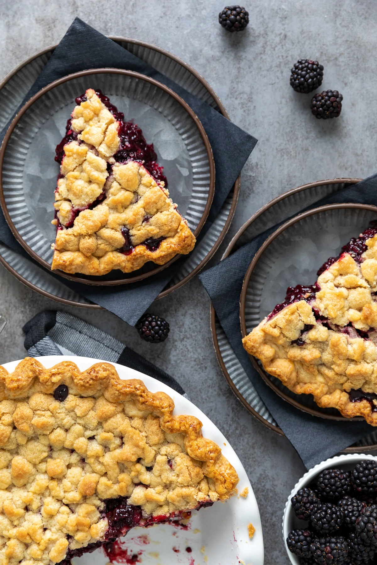 Top down view of a blackberry pie.