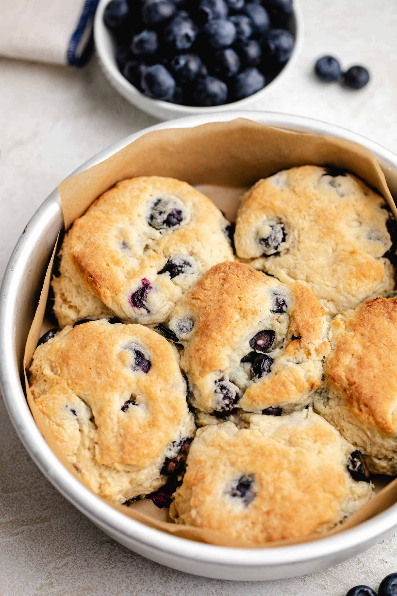 Round pan filled with fruit biscuits.