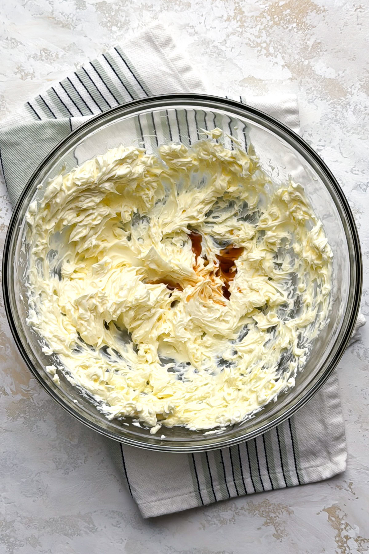 Vanilla added to the cream cheese frosting.